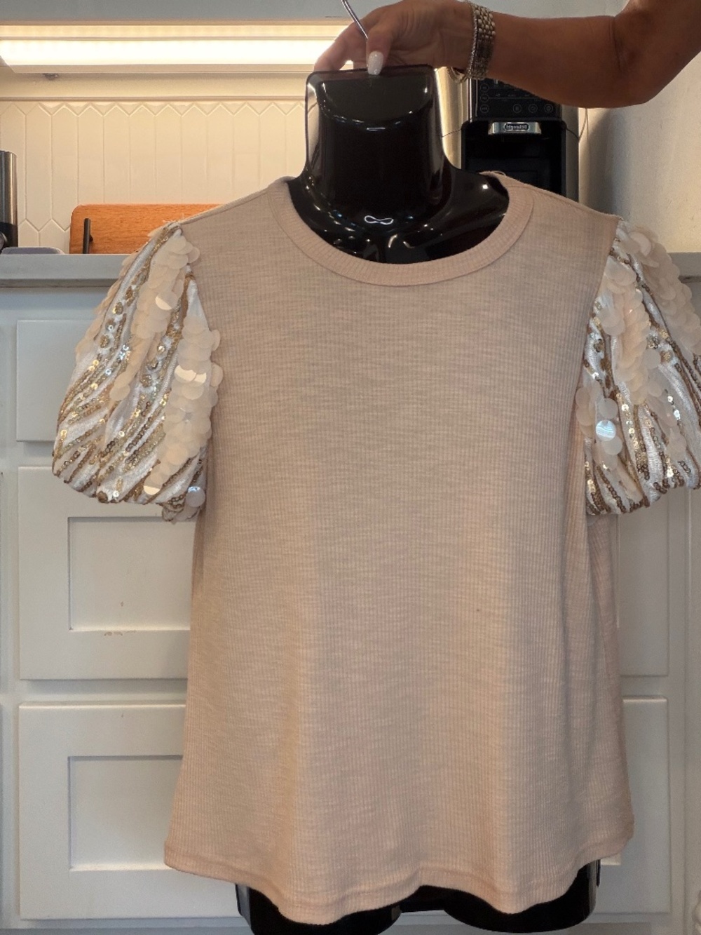 Cute elevated boutique top, size small